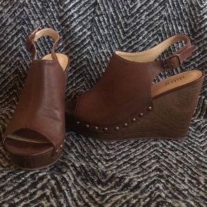 BROWN WEDGES